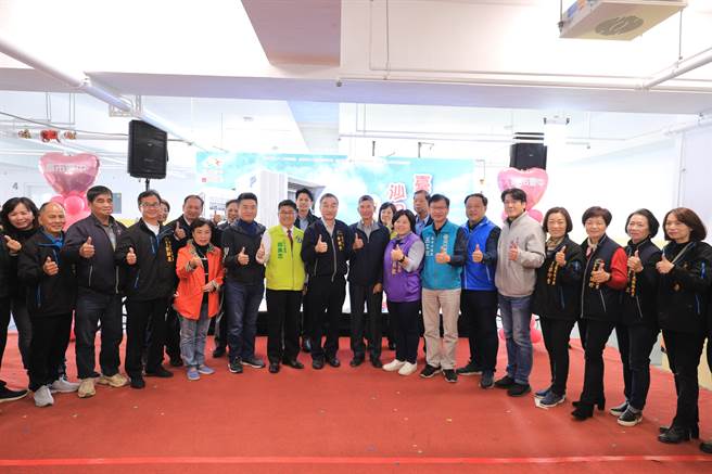 前立委顏宽恒26日出席沙田立体停车场启用典礼时，对是否接任台中市副市长驳斥为「黑白讲」。（陈世宗摄）