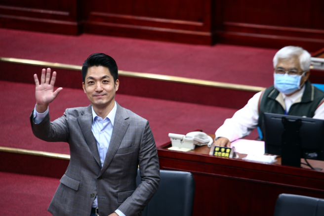  台北市长蒋万安26日赴台北市议会参加第14届第1次成立大会，并介绍市府一级主管。（邓博仁摄）、