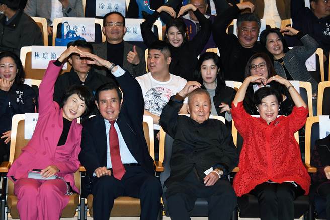 台东县长饶庆铃就职典礼，今天盛大举行。（庄哲权摄）