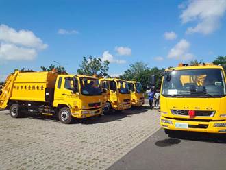 台東清潔隊注入生力軍 新購入14輛垃圾車、機具