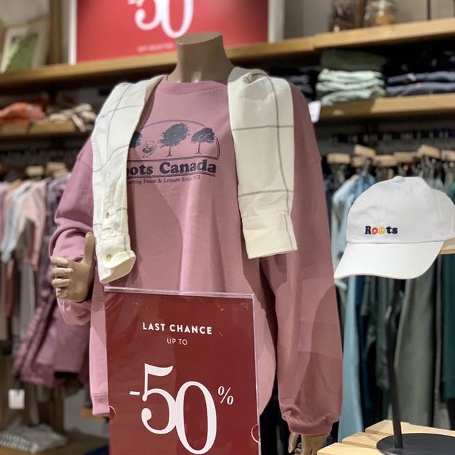 義大世界購物廣場秋冬商品任3件以上再5折，給你最難忘的跨年體驗就在義大世界。(義大世界提供／林雅惠高雄傳真)