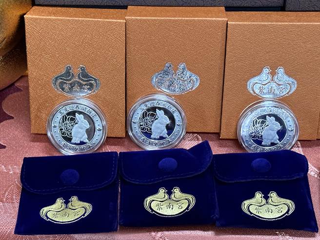 紫南宫招财钱母，非常抢手。（廖志晃摄）