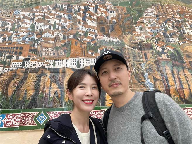 天心放長假，與老公金英敏遊南歐。（福隆經紀提供）