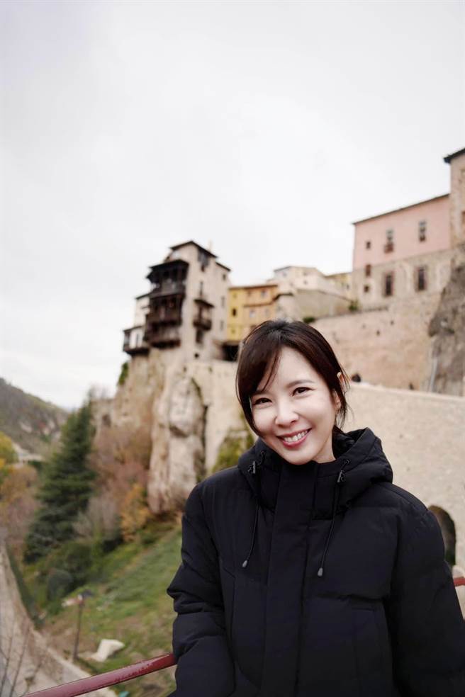 天心與老公一起前往南歐度假。（福隆經紀提供）