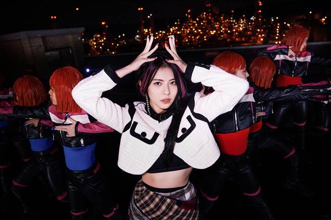 MIUSA推出个人首张专辑，日前释出新歌〈A thousand guns〉MV。（容易文创提供）