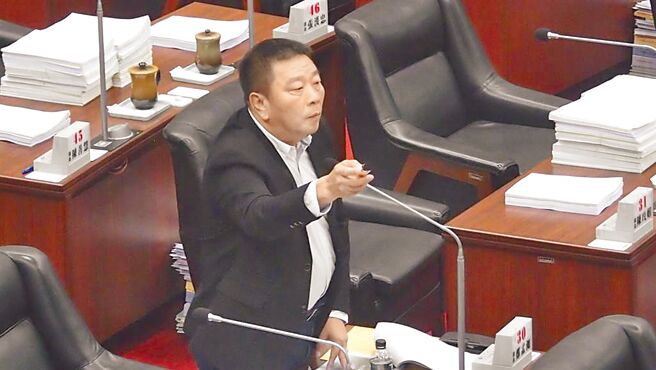 高市議會正、副議長選戰告一段落，各黨團動向備受關注，民進黨團總召由湧言會江瑞鴻出任。（本報資料照片）