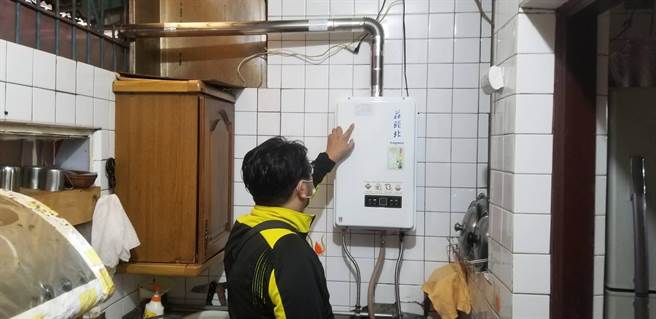 新北市消防局呼吁正确安装热水器。（新北市消防局提供）