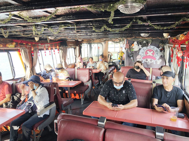 游客乘船至淡水。(图／臺北市公共运输处提供)

