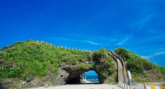 石门洞。（图／练书玮摄）