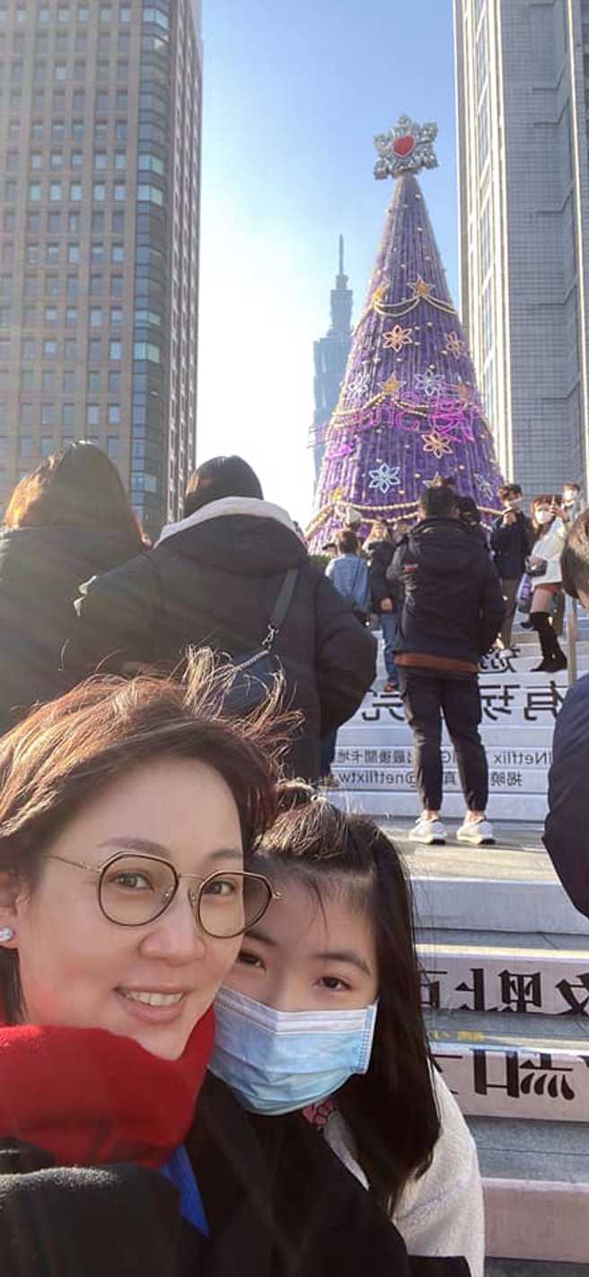 郁方表示她的素顏状态不会有人认得。(图/郁方 FB)