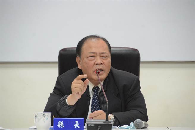 陈光復召集相关单位后决议恢復举办过年一条街市集，但有民眾认为，城隍庙进行古蹟整修，如动线未规划好，人一多难免会有安全隐患。（澎湖县政府提供）