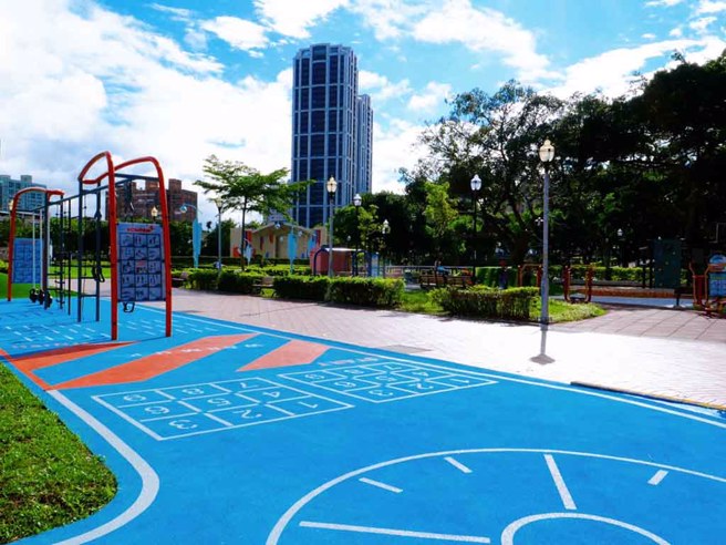 永和區首座全齡共融特色公園111年正式啟用，開啟仁愛公園嶄新面貌！(圖／永和區公所提供)

