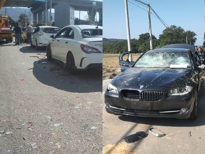 苗栗縣銅鑼鄉今（28）早發生10多名惡煞在一處產業道路上鬥毆，一派人馬朝道路上8輛轎車拿球棒猛砸，造成4人受傷。（翻攝照片）