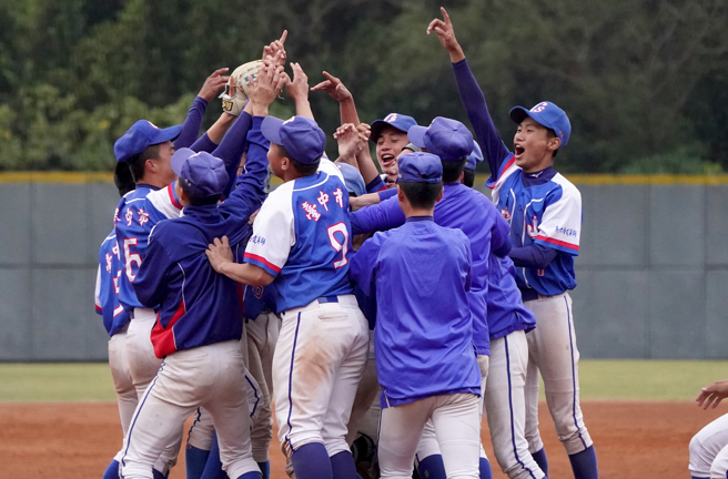 台中市中山国中击败桃园市新民国中夺冠。（台北市棒球协会提供）