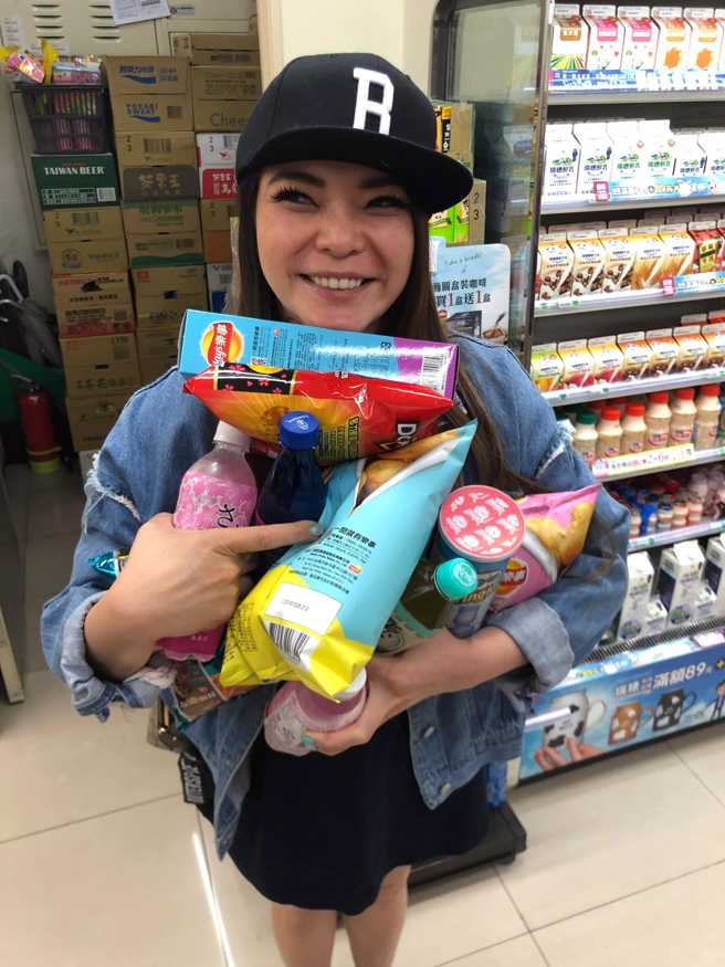 金刚说小甜甜有暴食症。（图／FB@金刚）