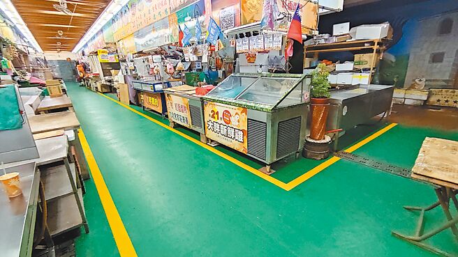 八德公有市場申請硬體改善經費更新地坪。（經發局提供／陳夢茹桃園傳真）