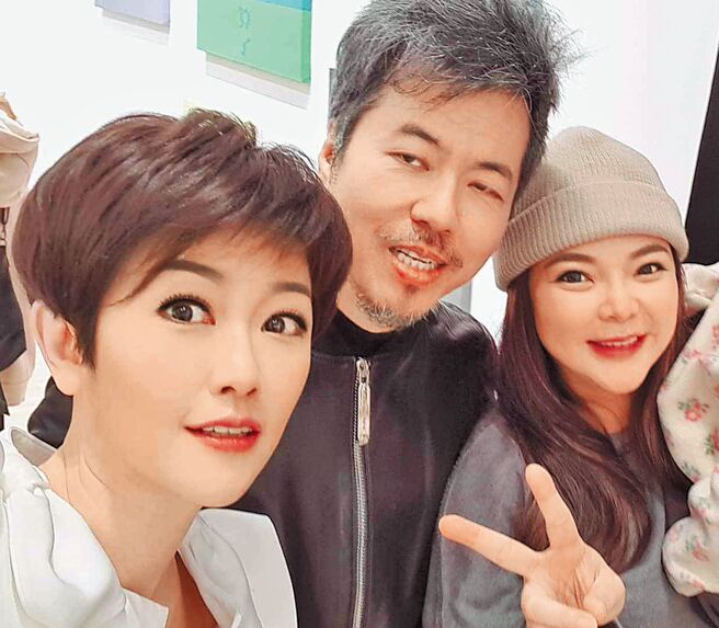 寇乃馨（左起）及黄国伦提及小甜甜与「艺起发光」之间的风波觉得心痛沉重。（摘自脸书）