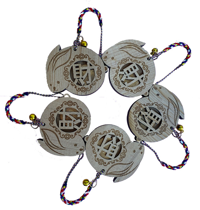 嘉义城隍庙推出2023《好运DOUBLE兔》钱母。（廖素慧摄）


