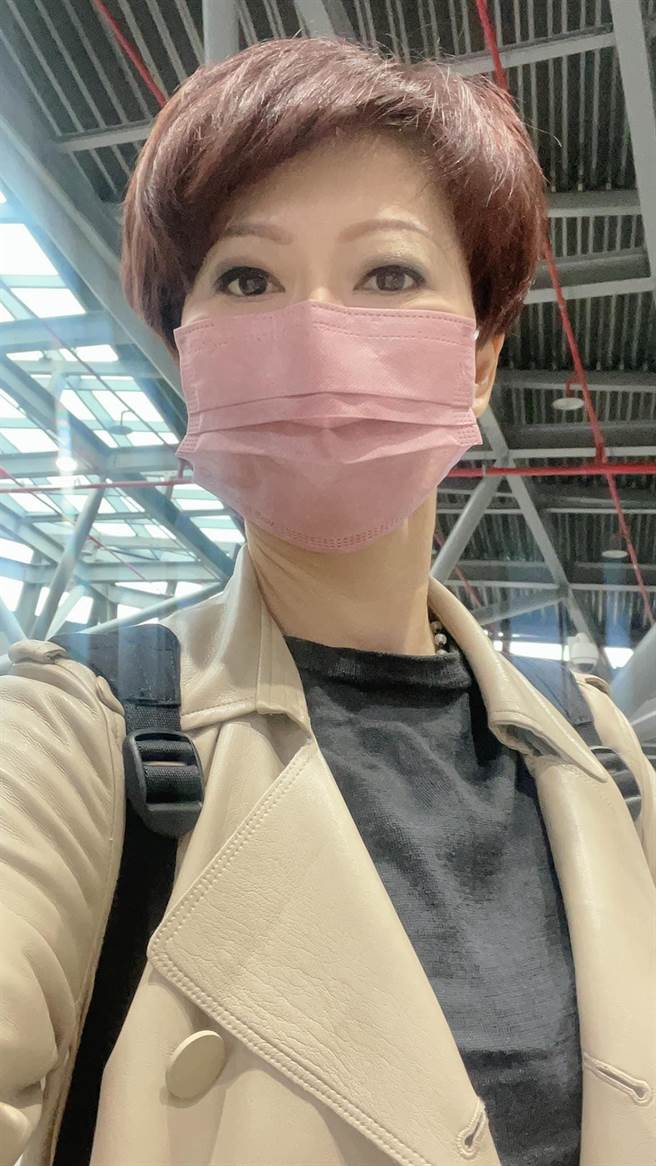 民进党立委陈亭妃表示，「看完民进党2022的检讨报告后，沈思了一夜，那请问2024呢？」（摘自陈亭妃粉丝专页）