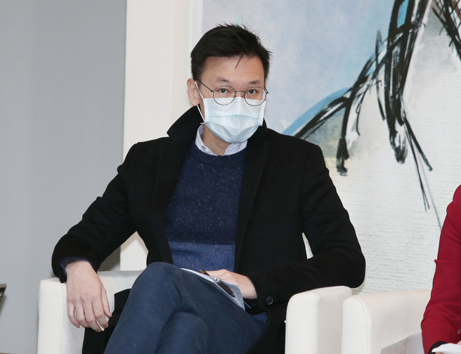 国民党台北市议员杨植斗认为，过去享受两岸和平、只当替代役的民进党副秘书长林飞帆（图），应重新服兵役，负起「抗中保台」的代价。（资料照／姚志平摄）