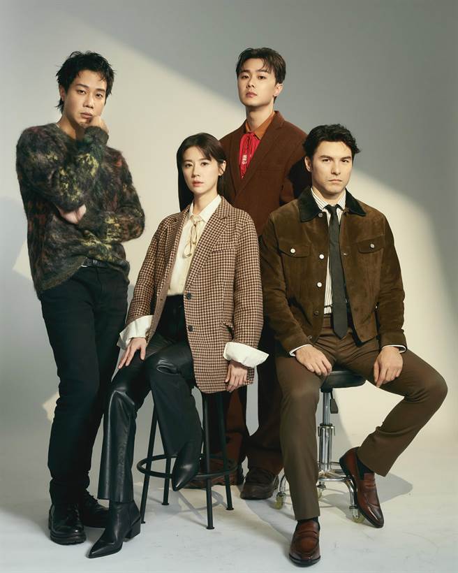 凤小岳（右起）、施柏宇、林予晞、薛仕凌主演《台湾犯罪故事》第一单元〈出轨〉。（Disney＋提供）