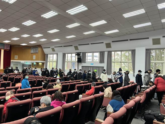 今年度最后一梯次役男入营，29日上午在市府大礼堂举办座谈会。（王惠慧摄）