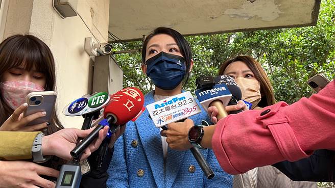 新竹市长高虹安因之前在国会办公室订定「公积金」制度，引起疑似公款私用等争议，高虹安29日表示，希望立院订定完整人事考勤、助理费制度，若可以希望尽速启动修法。（王惠慧摄）