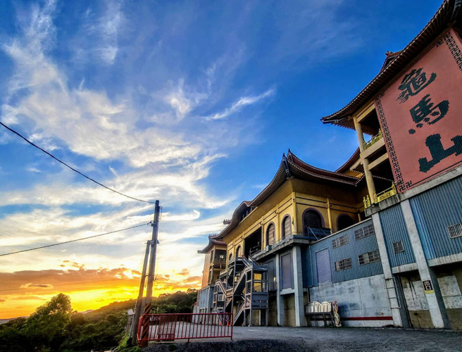 ▲紫皇天乙真庆宫，位于八里龟马山，是国内规模最大的道教圣地。(图／八里区公所)
