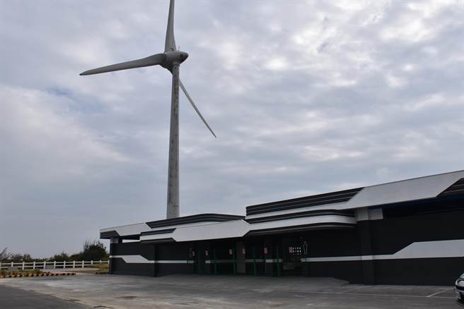 後龍鎮好望角新建全新公廁業已完工。（謝明俊攝）