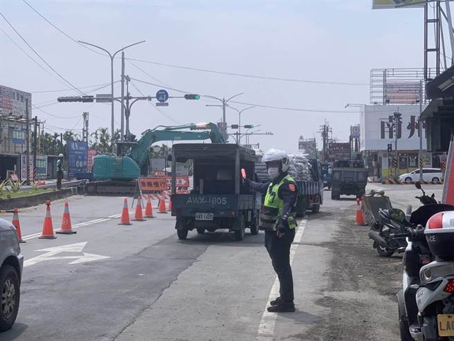 警方在元旦连假期间，将加强交通疏导工作。（翻摄照片／林郁平台北传真）