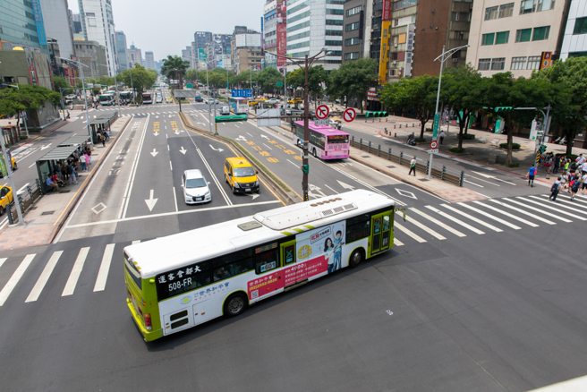 台中公车肇事母子断魂 安驾盟吁危险驾驶零容忍。（示意图\达志影像）