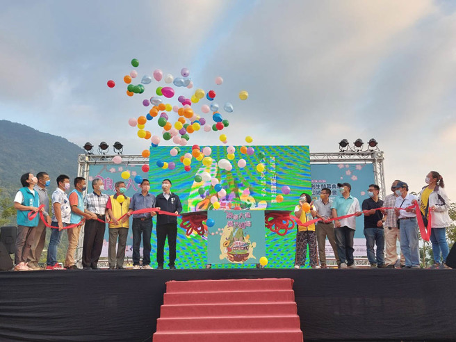 六龟观光艺文季暨踏寻山城农游趣活动开幕。(图／林雅惠)


