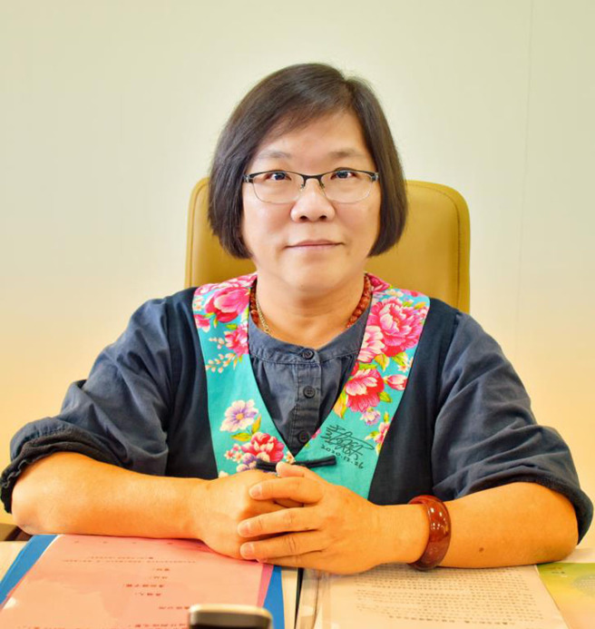 领航员：陈昱如（高雄市六龟区区长）六龟区依山傍水，有着高雄后花园之美称，「十八罗汉山隧道口休閒园区」是六龟新去处，配合六龟老街歷史文化，于百年歷史建筑新创独有酒家宴席，復刻当年酒家繁华容貌，并规划多项具文化深度与观光广度之活动，结合在地社区、商家等携手共同推广六龟在地农特产品及文化，期盼更多人来认识六龟创生观光新纪元。(图／林雅惠)




