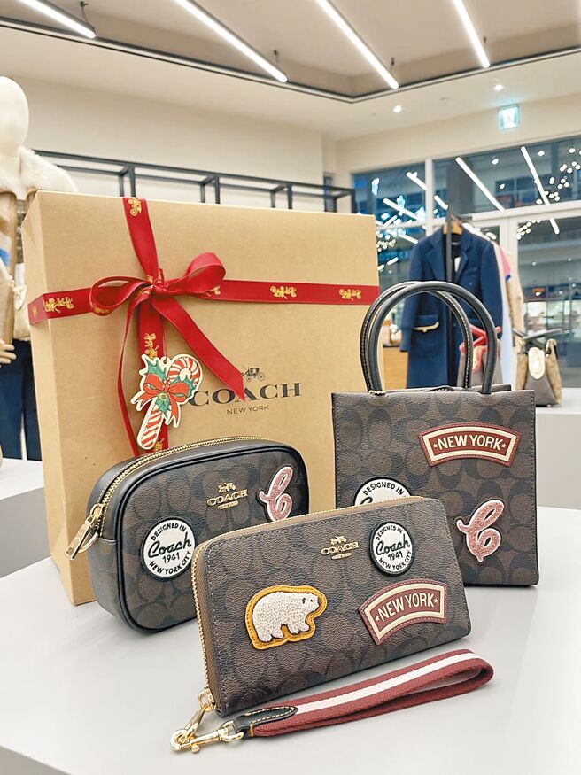 SKM Park年末送礼推荐，COACH全年5折起。（SKM Park提供）