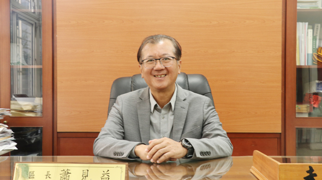 ▲領航員：蕭見益（甲仙區長）。甲仙區集山水美景、自然知性、豐饒美食與熱情好客的人情味於一身，不論是熱鬧的走春祈福、漫遊山水田園還是大啖美食，不論是三代闔家同遊、還是情侶檔、背包客，純樸可愛的甲仙絕對值得你來。(圖／林雅惠)

