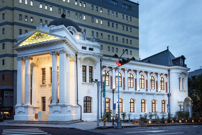 ▲臺中市役所結合藝文沙龍和餐飲服務，將風格美學融於生活。(圖／臺中市政府文化局提供)
