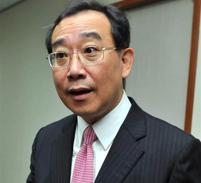 高端及母公司基亚涉内线交易，董座张世忠30万交保。(中时资料库)