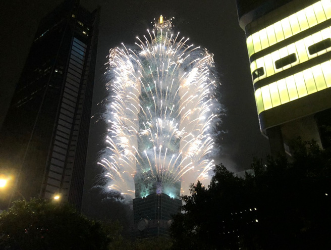 2023年元旦19新制一次看。（图／何立雯摄）