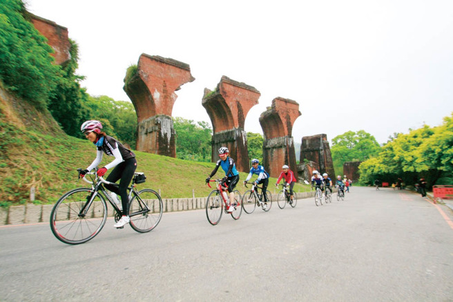 ▲旧山线休间农业区位于三义胜兴车站一带，到此一游能感受到充满浓厚的復古、旧铁道和客家文化风采。
(图／苗栗县政府提供)
