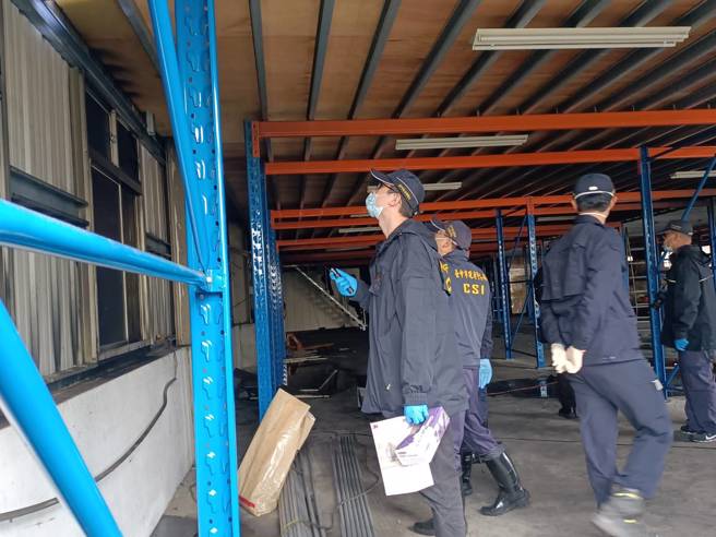 丰原违建工厂大火酿4死火源找到， 疑现场工人「电銲火星」引燃挥发溶剂。(陈淑娥摄)