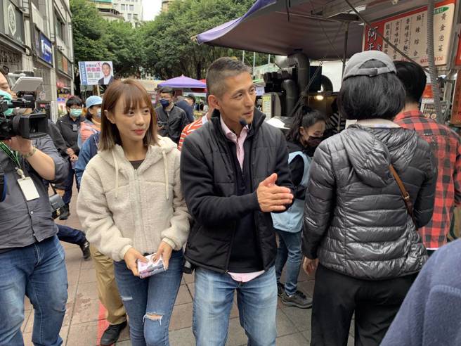 “Film” Wu Yinong and his wife first swept the street to ask for “real peasant women” shy expressions all exposed-Politics