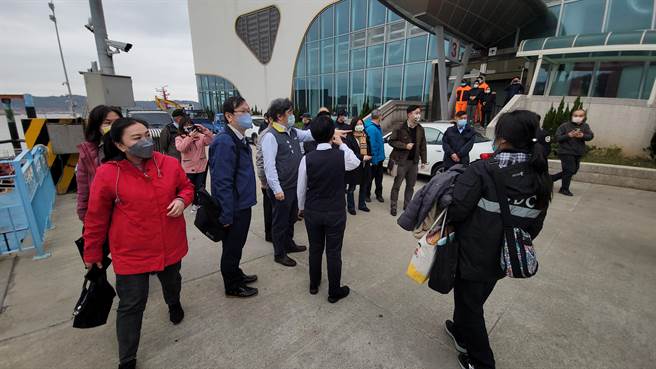 王必胜视察马祖小三通復航防疫准备。（连江县政府提供）