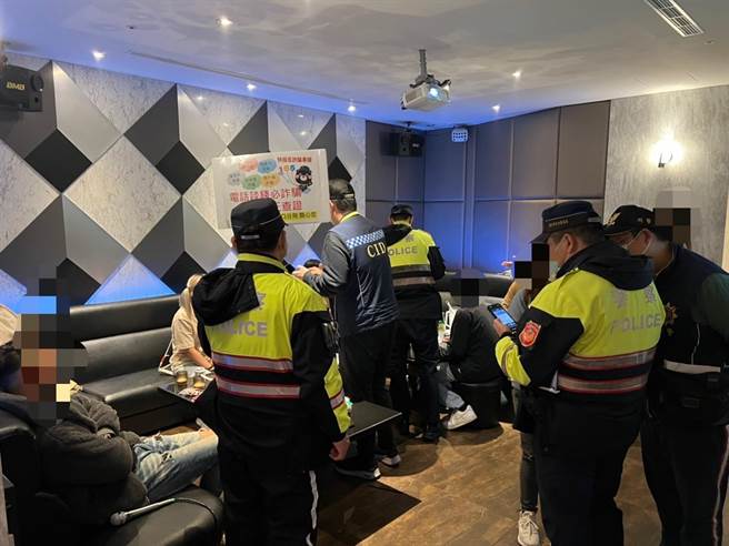 林口警分局昨晚针对辖内KTV等7家场所执行扩大临检。（警方提供）