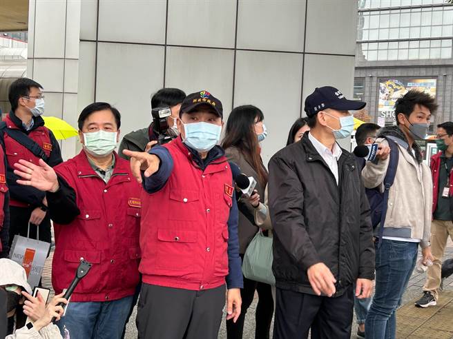 前立委段宜康指新北市长侯友宜是2024蓝营最强人选，侯友宜受访回应，他现在是新北市的市长，最重视的是新北市。（陈慰慈摄）