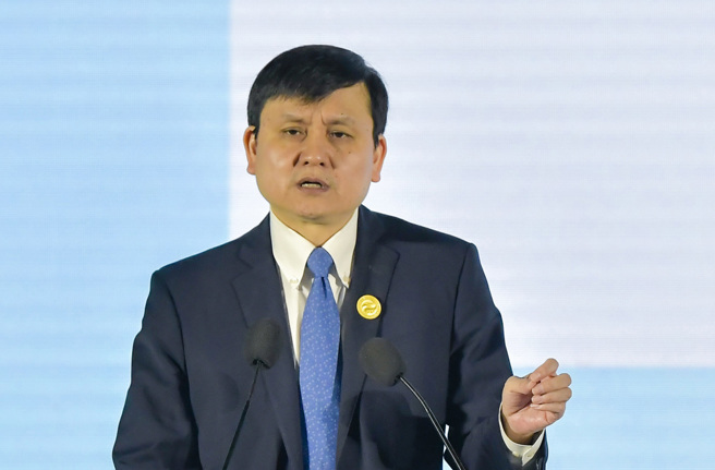 指大陸這一波疫情感染率非常高 張文宏：農曆春節將達80％	。（圖／中新社）