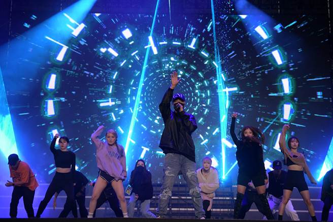 羅志祥今年一樣留在家鄉花蓮跨年。（三立提供）