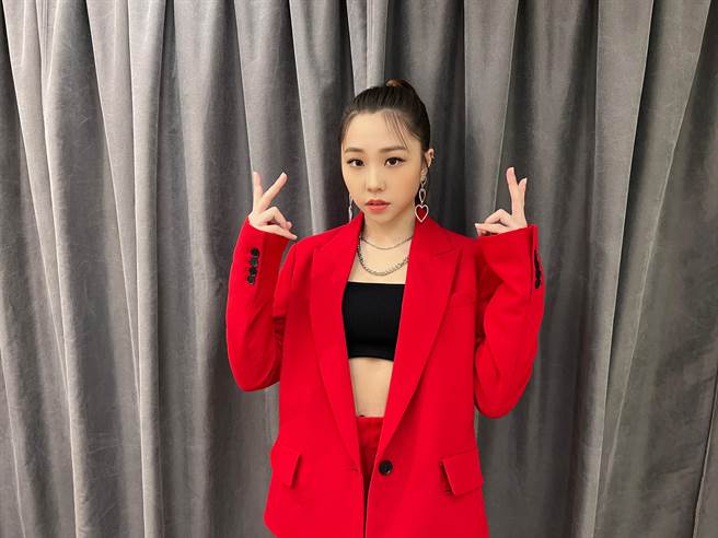 艾薇今年连赶2场跨年演唱会。（喜鹊娱乐提供）