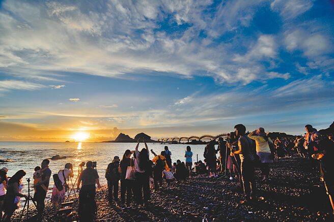 根据中央气象局预测，2023年全台本岛平地第一道曙光在台东三仙台。（本报资料照片）