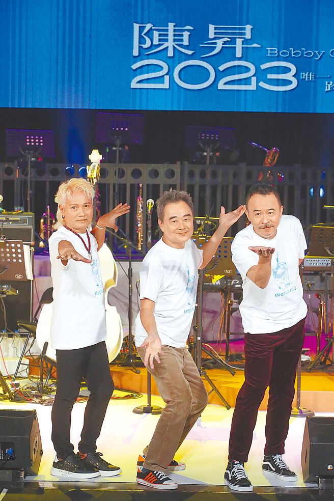 阿Van（左起）、陈升和黄连煜昨进行跨年演唱会彩排活动。（宜辰整合行销提供）