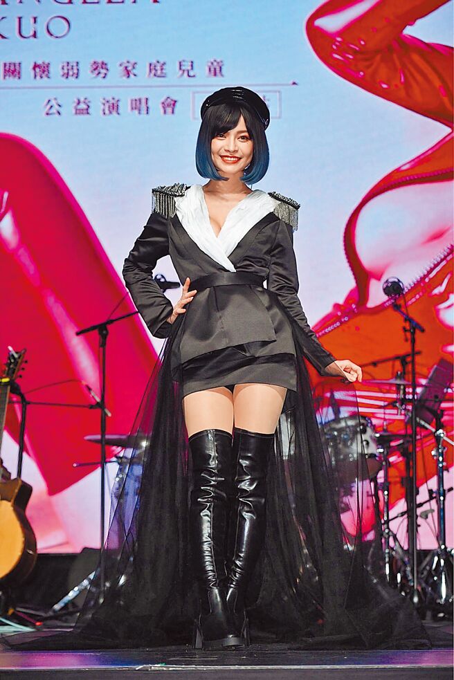 「雪乳战神」郭鬼鬼昨举办公益演唱会。（红心字会提供）